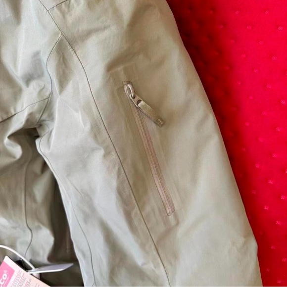 Arc’teryx Ski Jacket - Picture 3 of 7